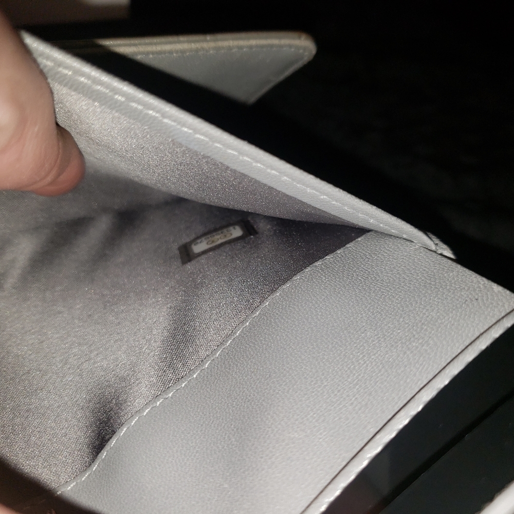 Chanel Wallet - Picture 13 of 16